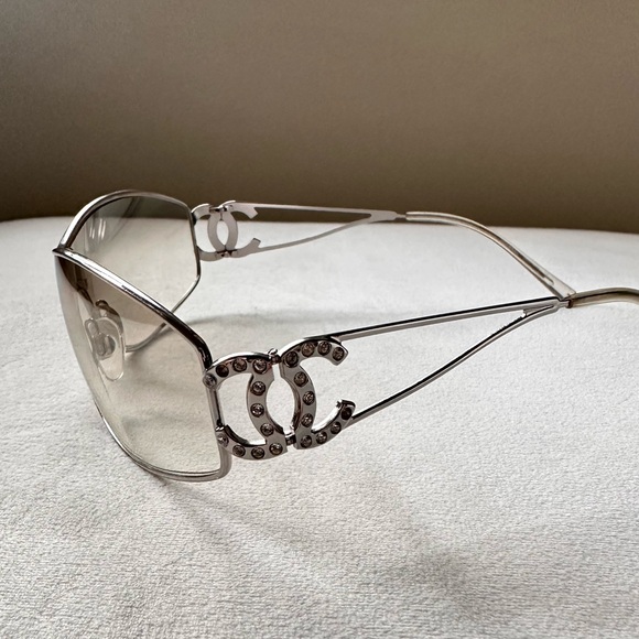 CHANEL  vintage silver gradient Swarovski CC’s sunglasses. - Picture 14 of 16